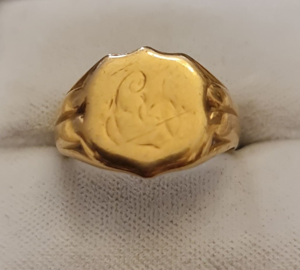 anello maschile oro iniziali