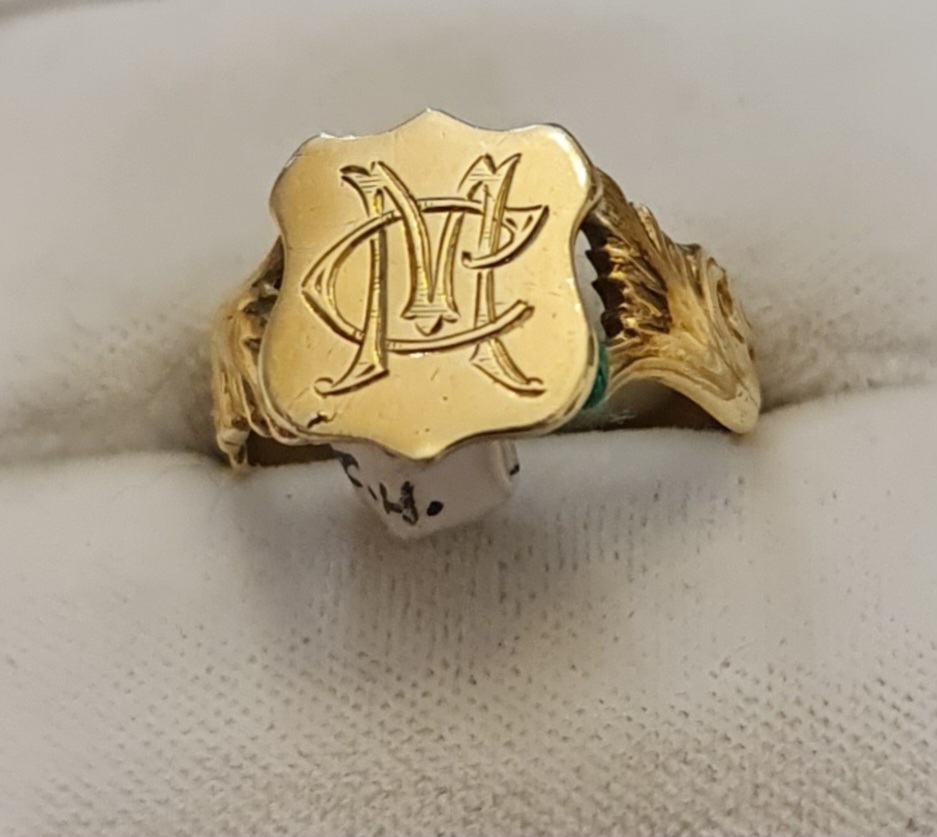 anello antico oro inciso iniziali